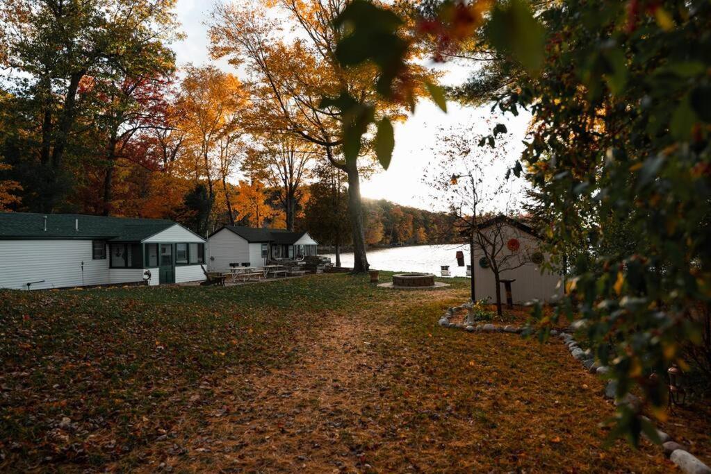 Big Blue Lake Cottages, Llc - Cottage #5 Holton エクステリア 写真