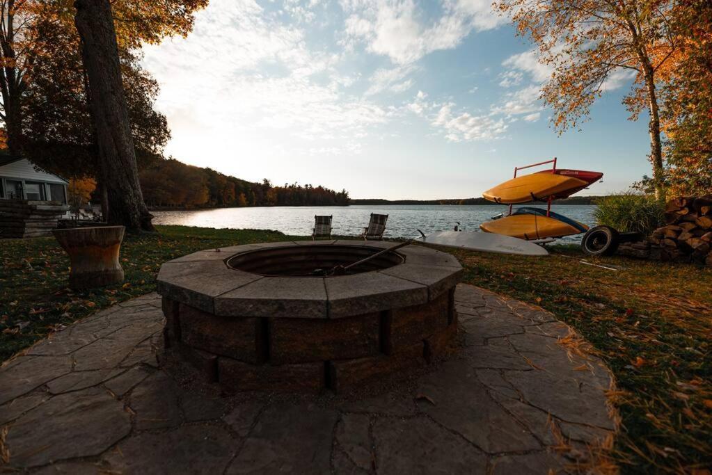 Big Blue Lake Cottages, Llc - Cottage #5 Holton エクステリア 写真